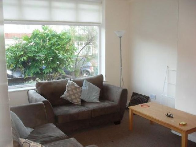  Image of 4 bedroom House Share to rent in Keys Avenue Horfield Bristol BS7 at Horfield Bristol Horfield, BS7 0HG